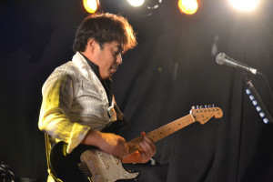 ギター：マーシー