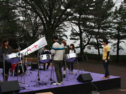 アークシップある日のイベント  人を、街を、音楽でつなぐ市民団体 NPO法人ARCSHIP